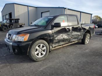  Salvage Nissan Titan