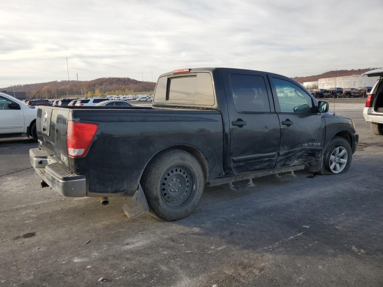Nissan Titan Xe Image 10