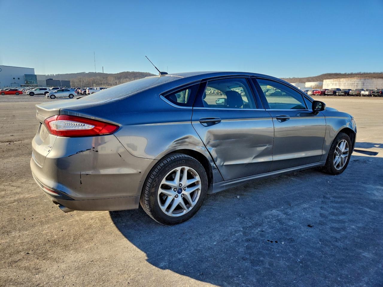 Ford Fusion Se Image 4