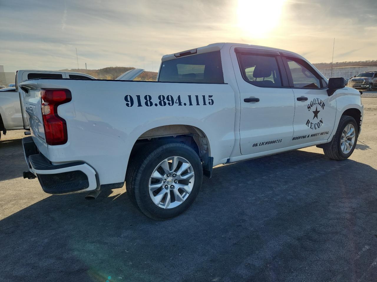 Chevrolet Silverado C1500 Custom Image 2