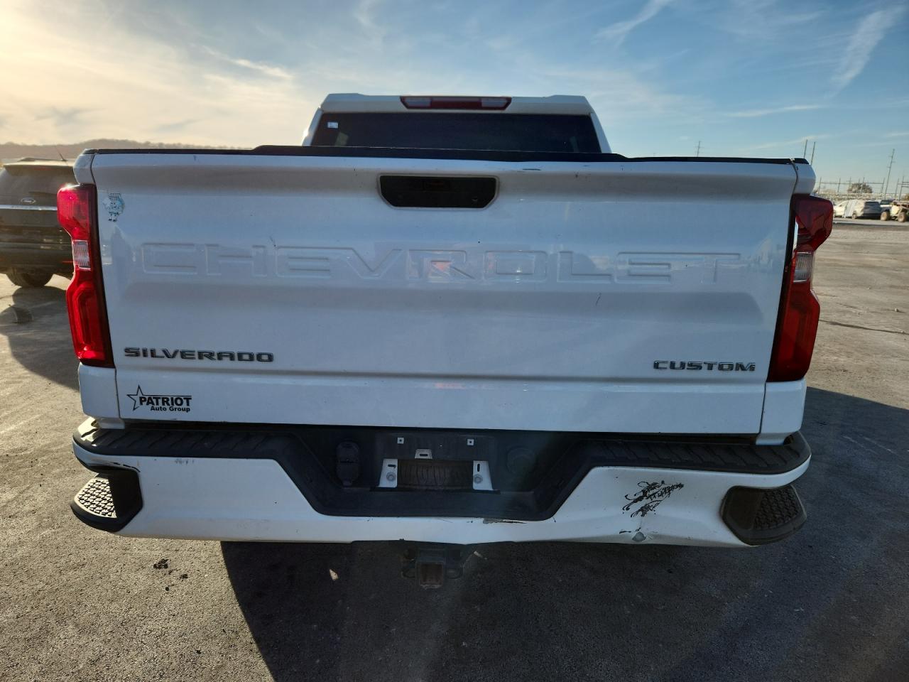 Chevrolet Silverado C1500 Custom Image 11