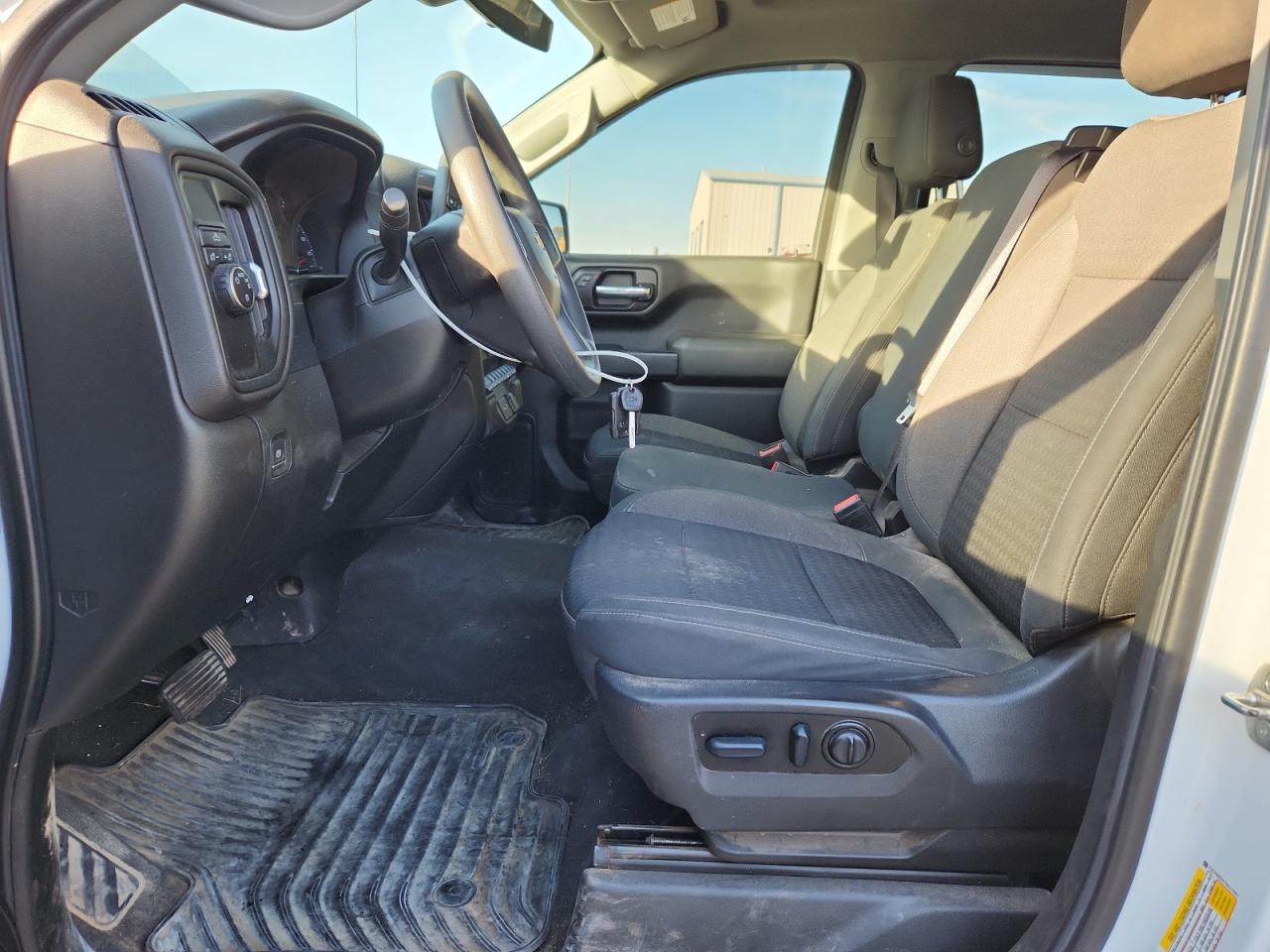 Chevrolet Silverado C1500 Custom Image 7