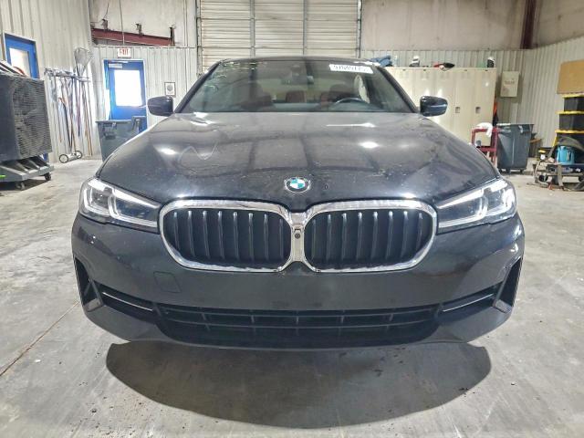 BMW 5 Series Image 10