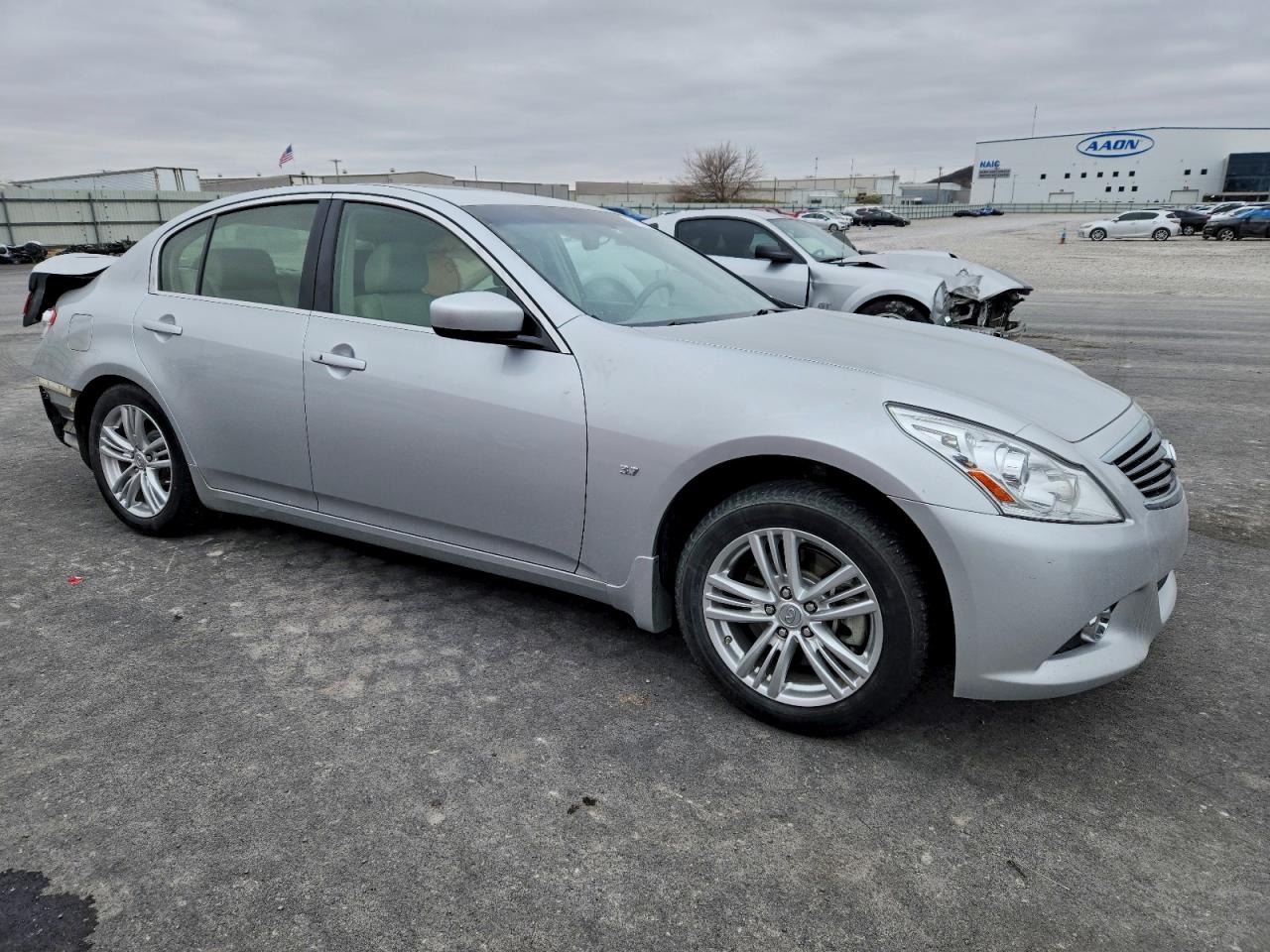 INFINITI Q40 Image 10