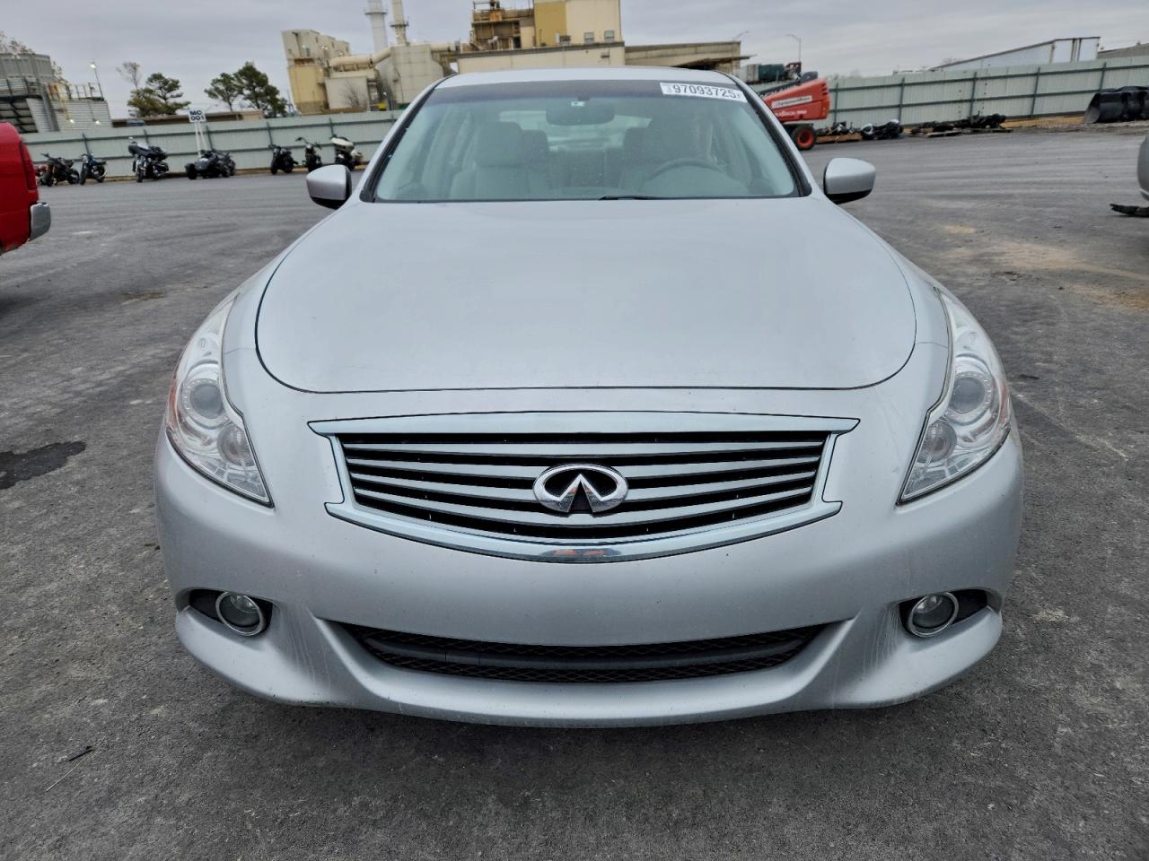 INFINITI Q40 Image 11