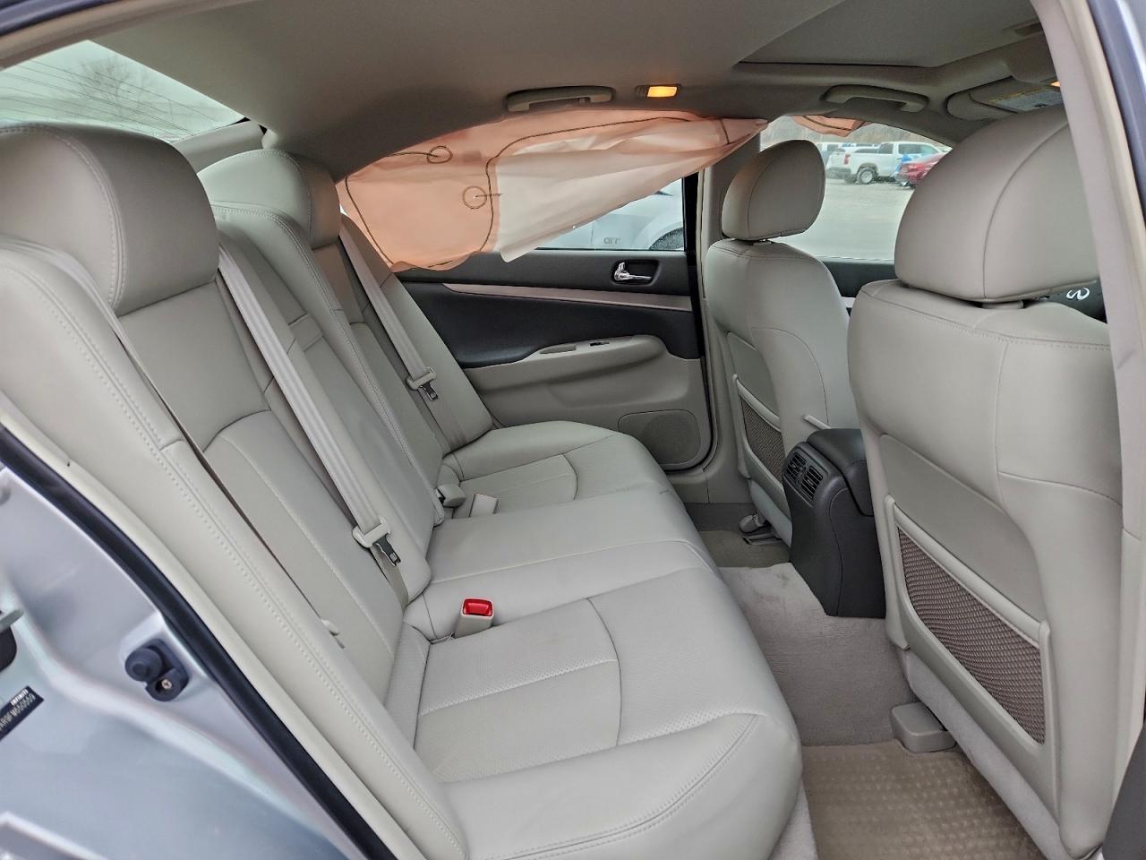 INFINITI Q40 Image 6