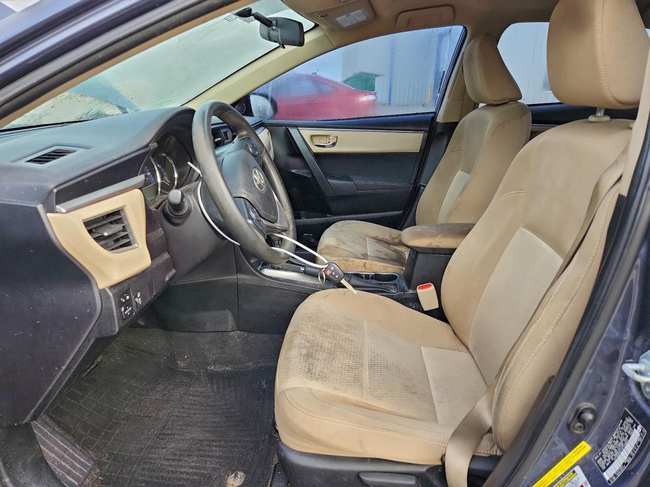 Toyota Corolla L Image 6