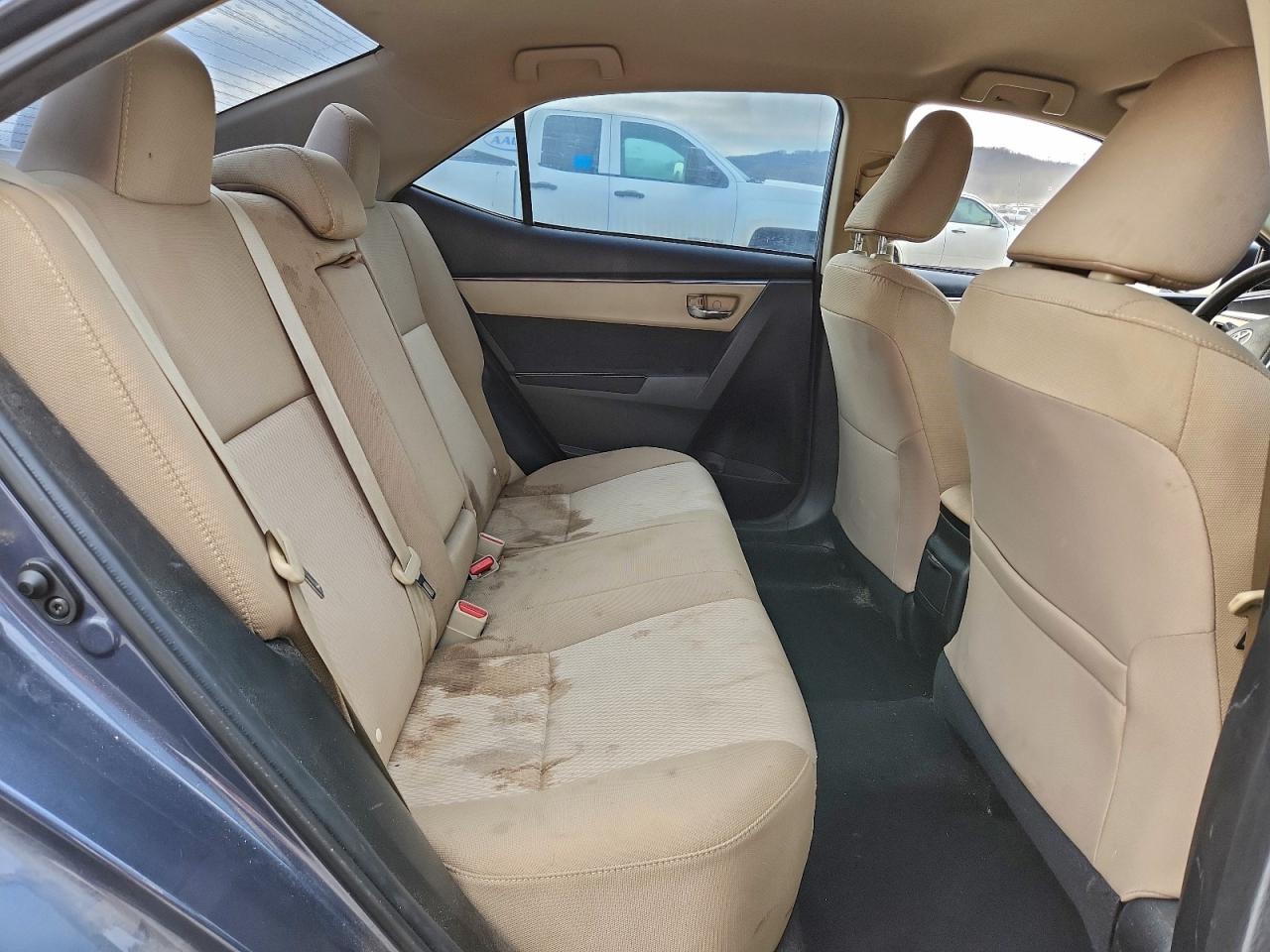 Toyota Corolla L Image 5