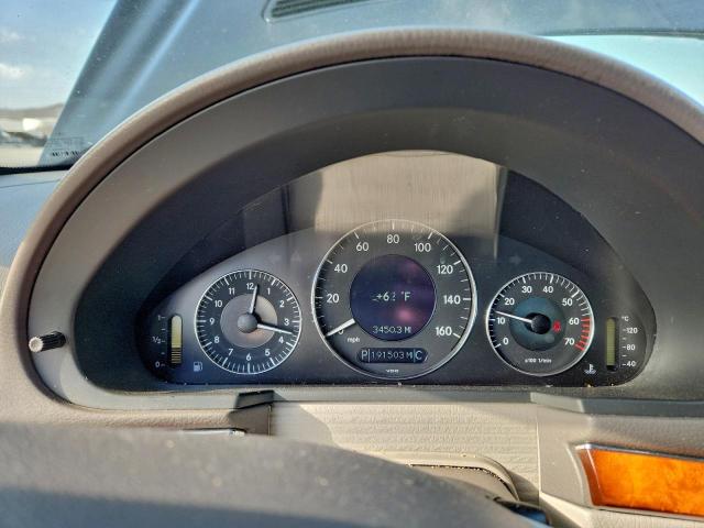 Mercedes-Benz E-Class 320 Image 10