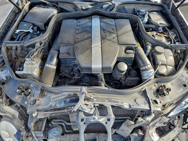 Mercedes-Benz E-Class 320 Image 9