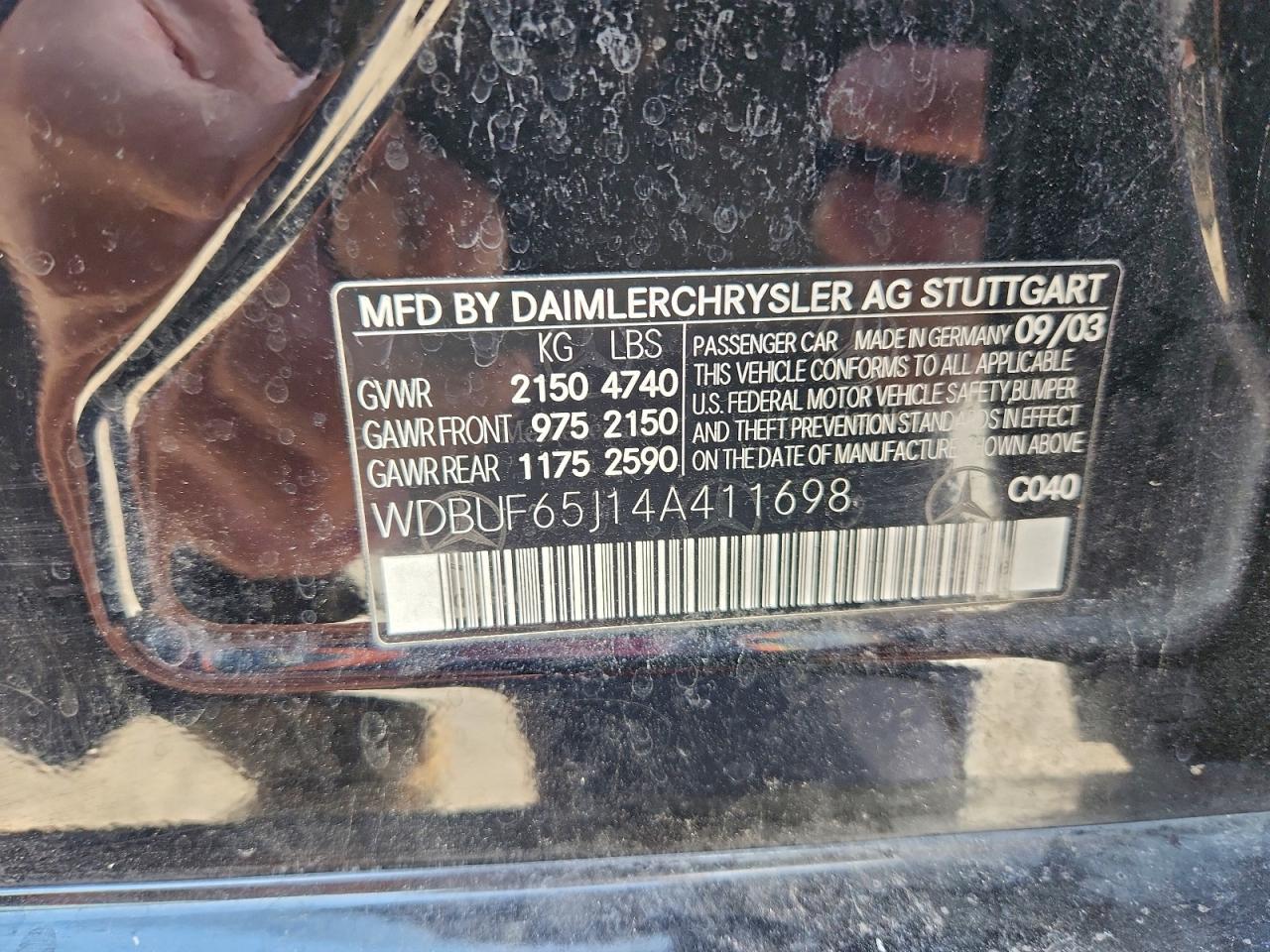 Mercedes-Benz E-Class 320 Image 12