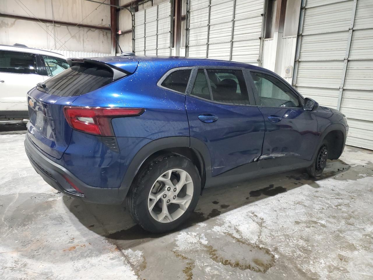 Chevrolet Trax Ls Image 5