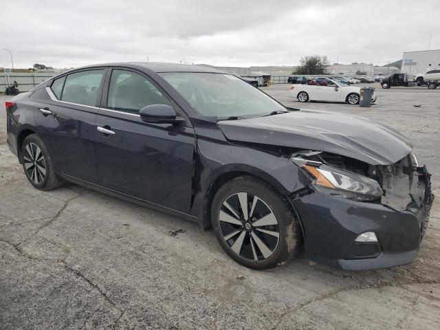 Nissan Altima Sv Image 3