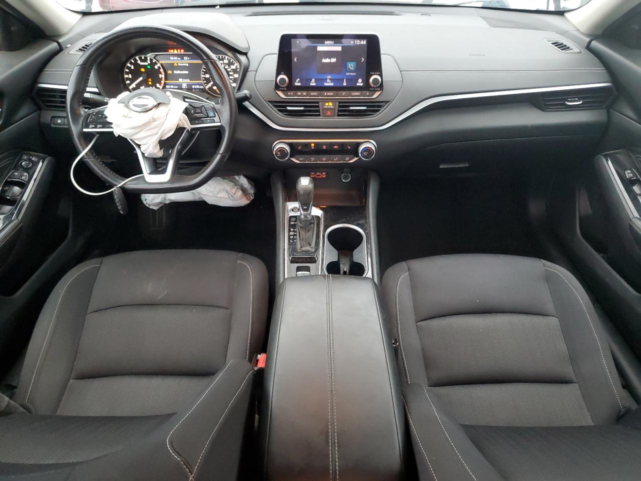 Nissan Altima Sv Image 4