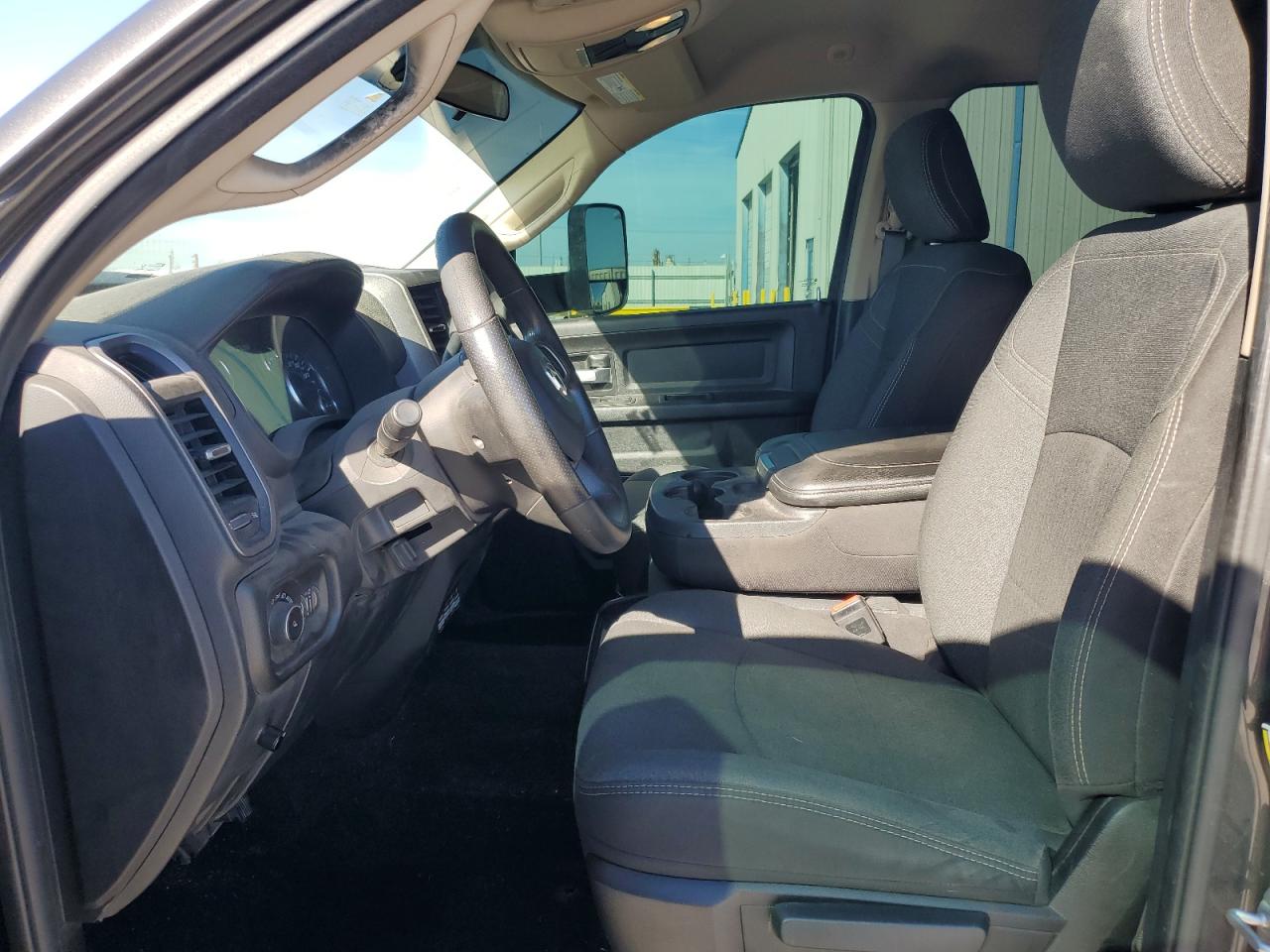 Ram 2500 Tradesman Image 4