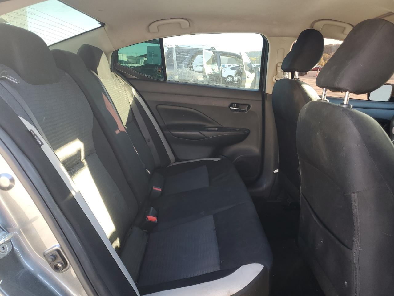 Nissan Versa Sv Image 2