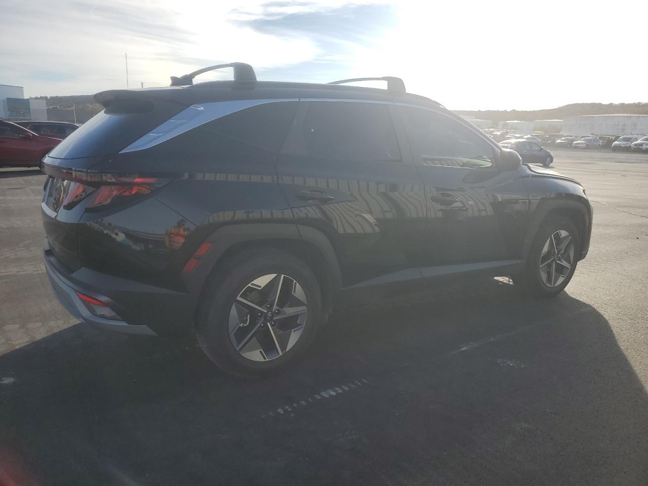 Hyundai TUCSON Sel Image 3