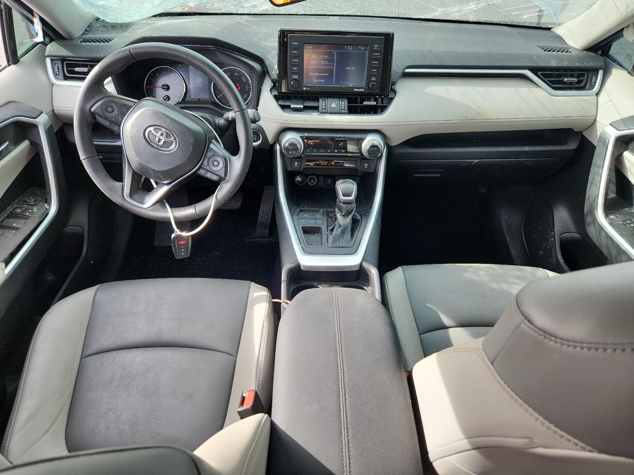 Toyota RAV4 Xle Premium Image 6
