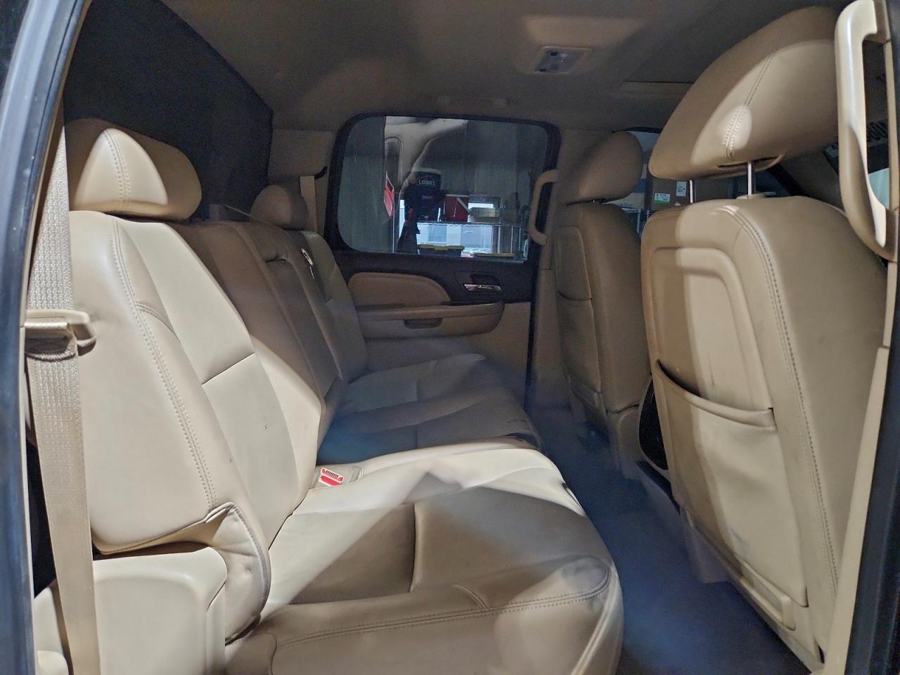 GMC Sierra K2500 Denali Image 7