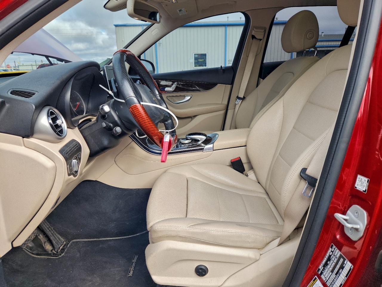 Mercedes-Benz GLC 300 Image 5