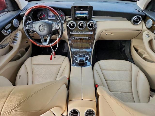 Mercedes-Benz GLC 300 Image 8