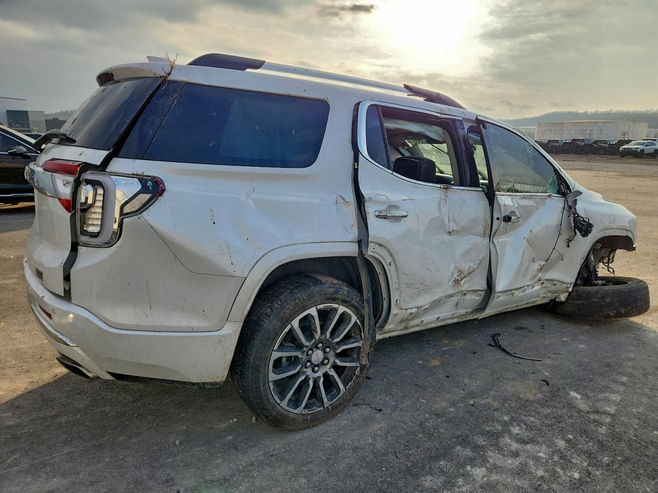 GMC Acadia Denali Image 7