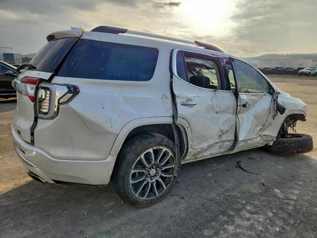 GMC Acadia Denali Image 7