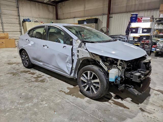 Nissan Versa Sv Image 5