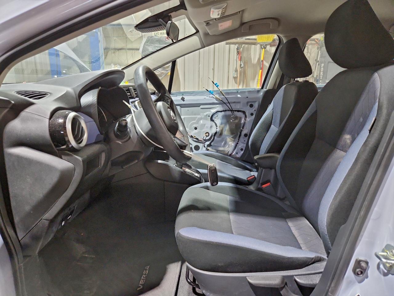 Nissan Versa Sv Image 4