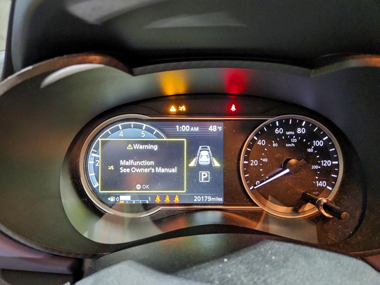 Nissan Versa Sv Image 6