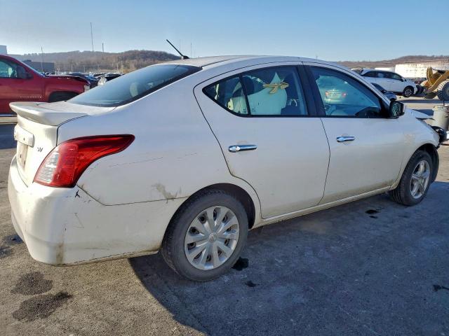 Nissan Versa S Image 13