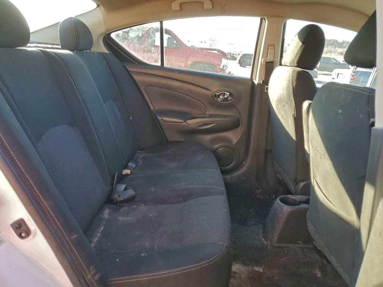 Nissan Versa S Image 7