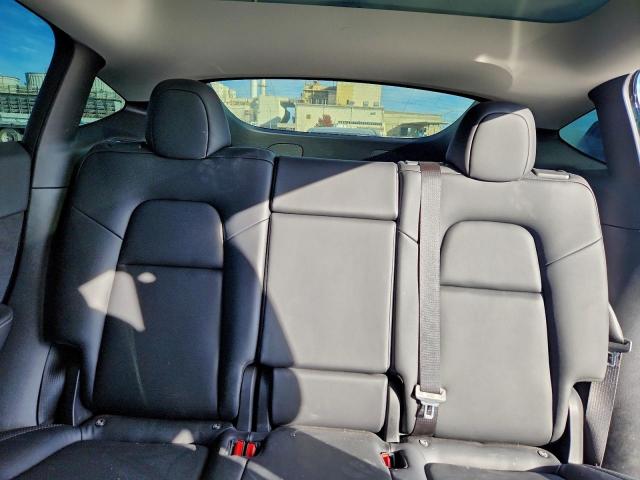 Tesla Model Y Image 14
