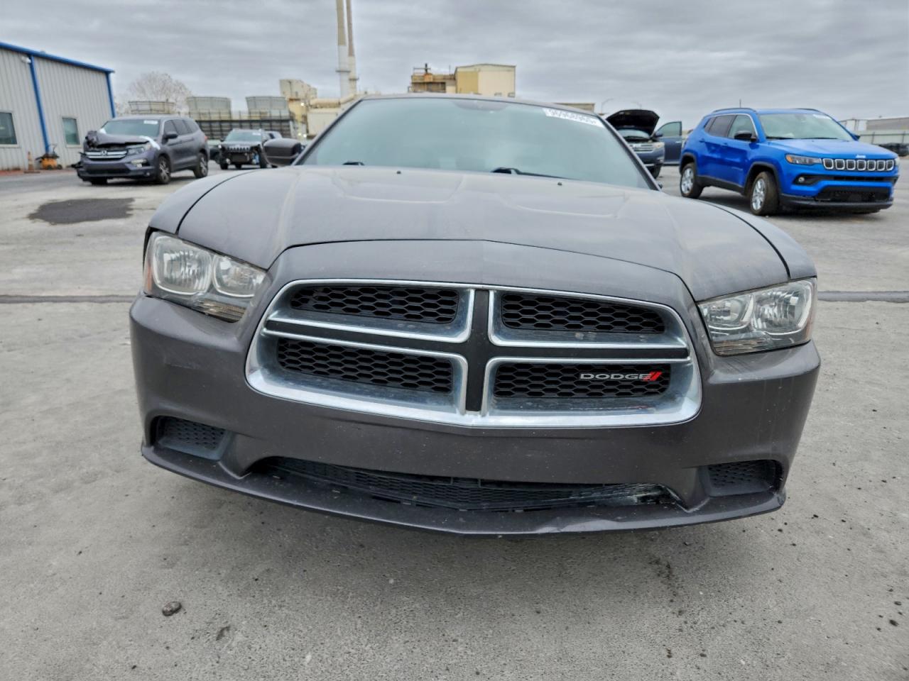 Dodge Charger Se Image 4