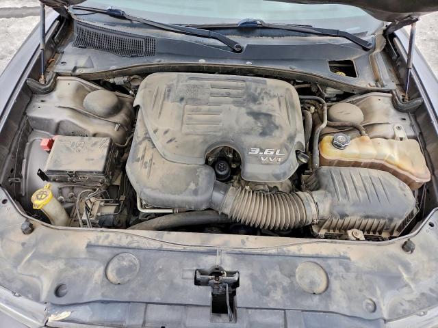 Dodge Charger Se Image 12