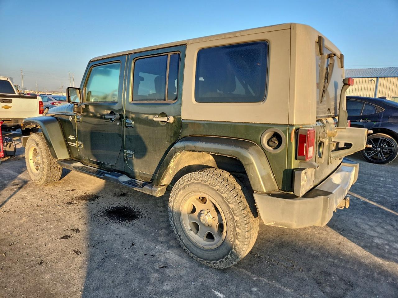 Jeep Wrangler Sahara Image 2