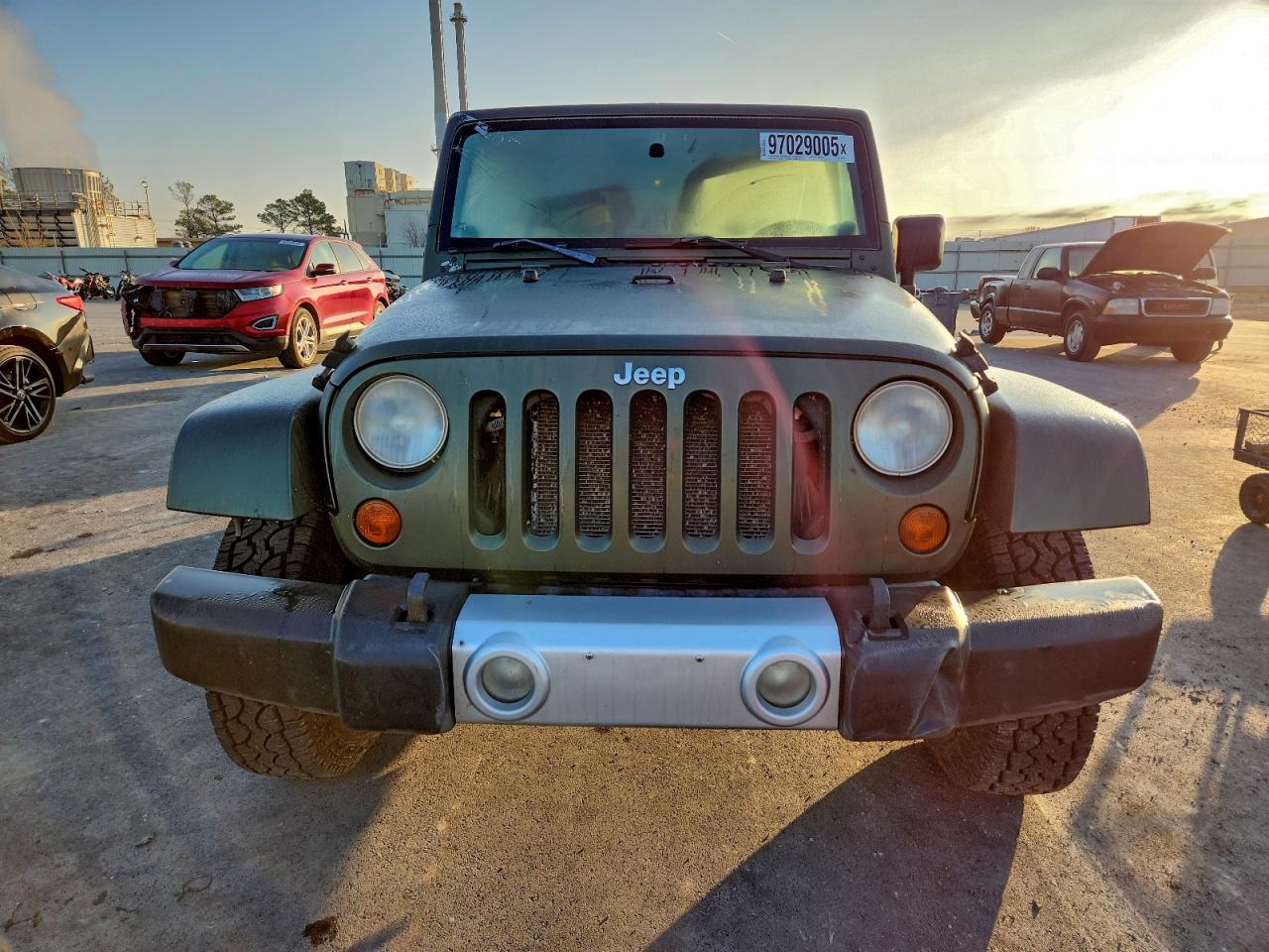 Jeep Wrangler Sahara Image 8