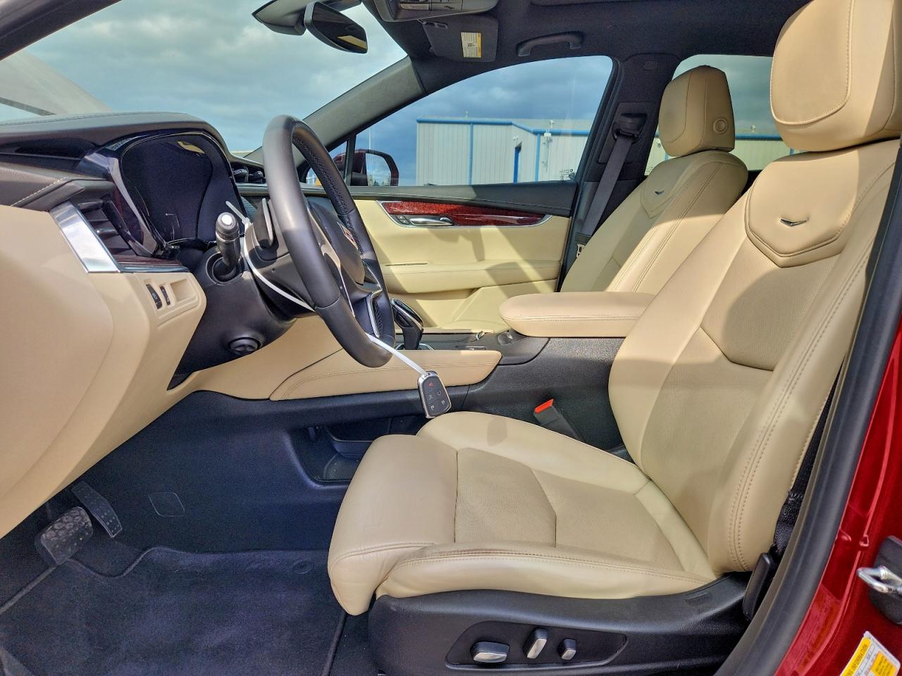 Cadillac XT5 Luxury Image 3