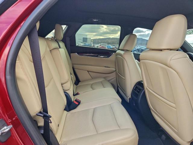 Cadillac XT5 Luxury Image 7