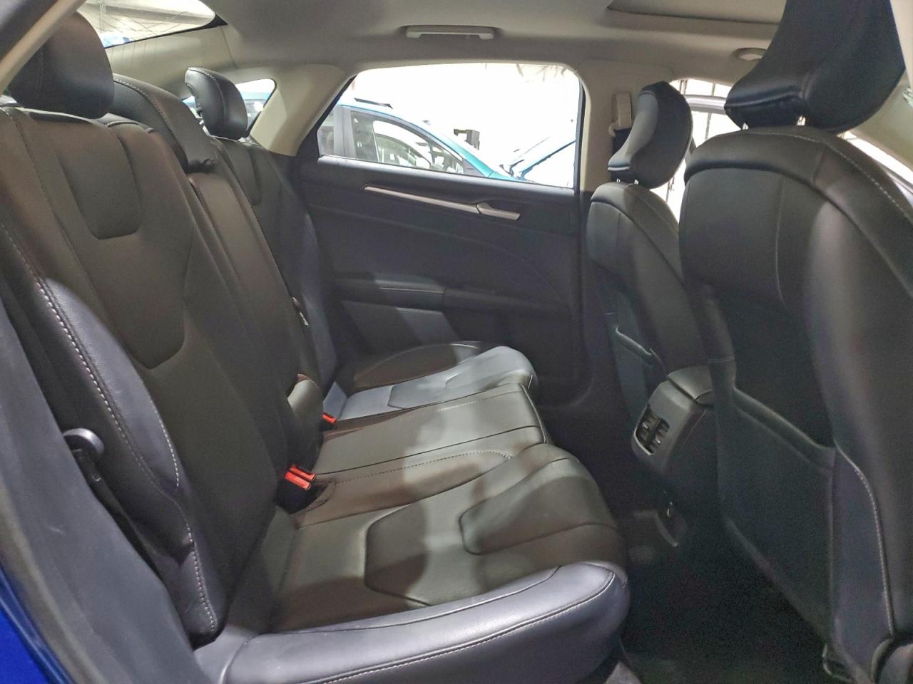 Ford Fusion Titanium/platinum Image 8