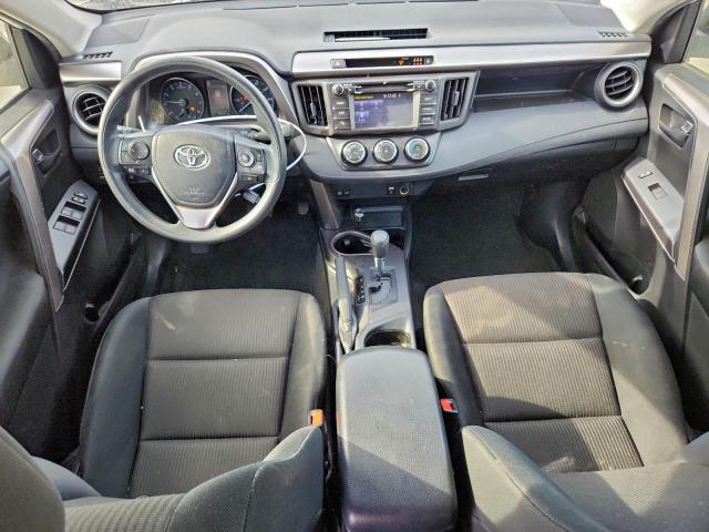 Toyota RAV4 Le Image 11