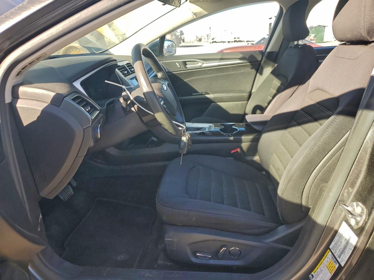 Ford Fusion Se Image 3