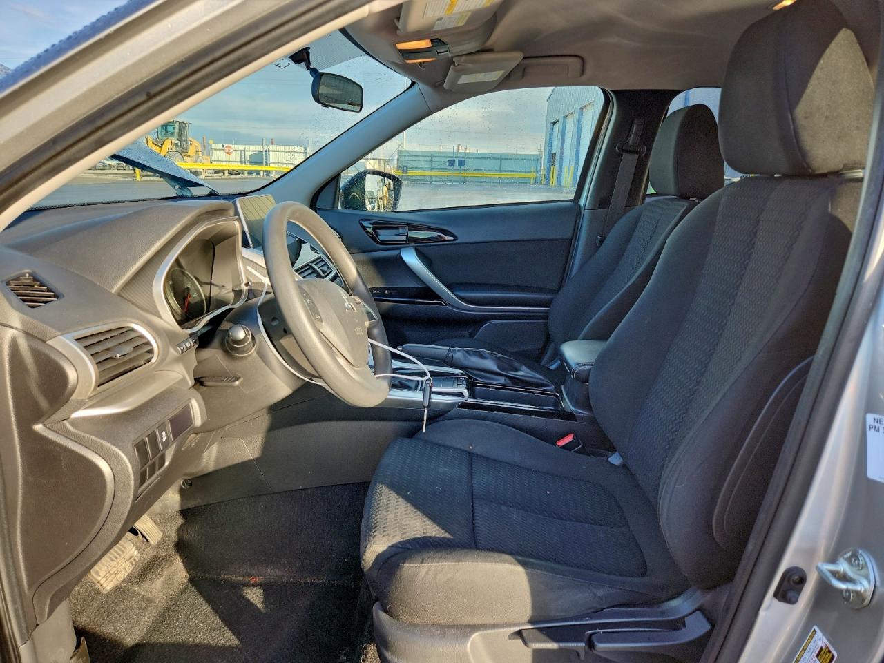 Mitsubishi Eclipse Le Image 2