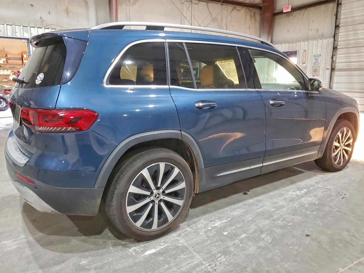 Mercedes-Benz GLB 250 Image 4