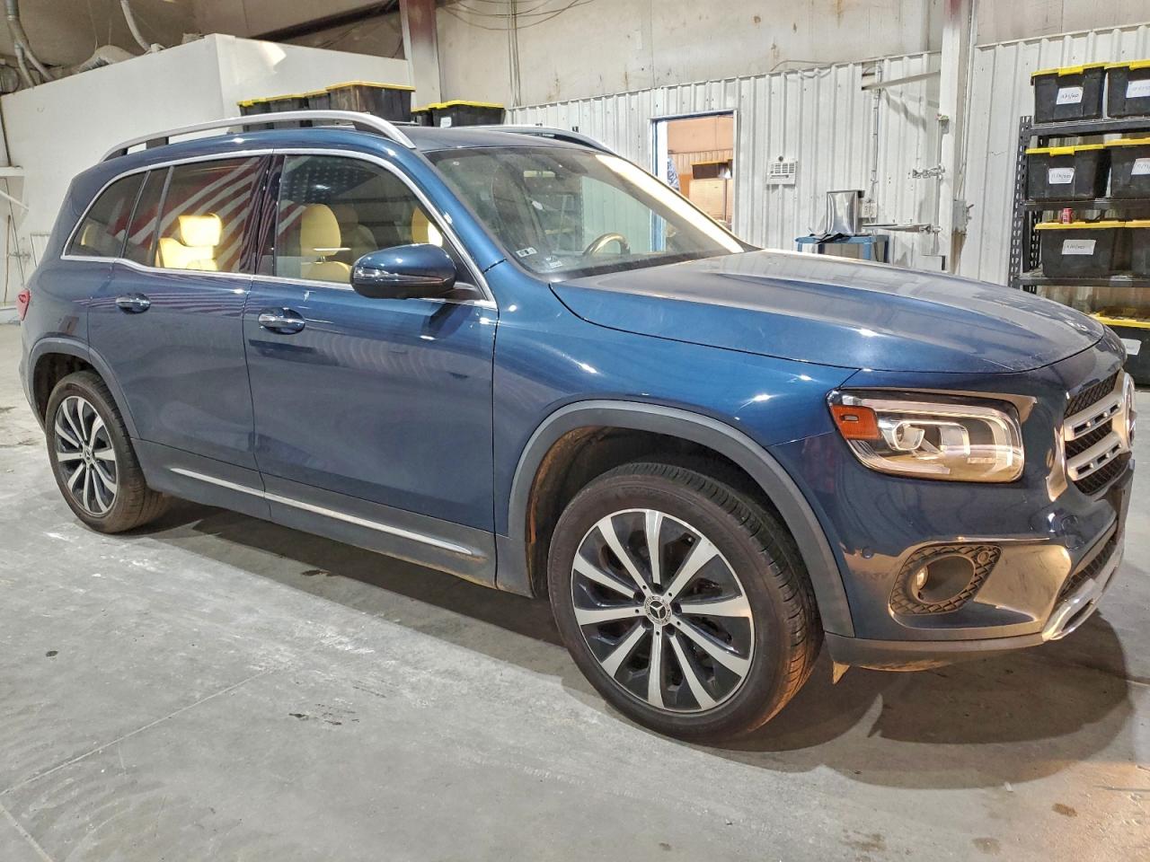 Mercedes-Benz GLB 250 Image 3