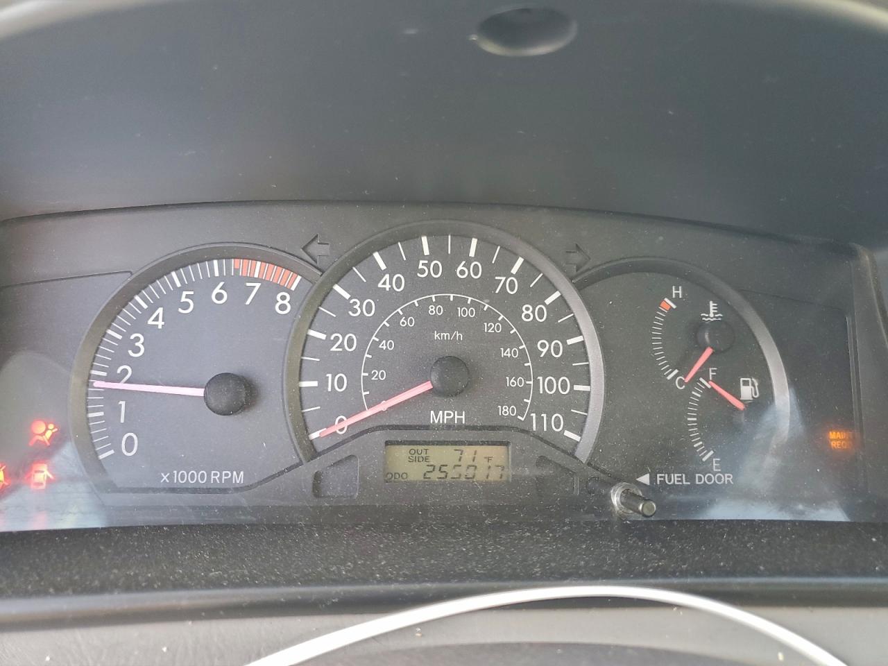 Toyota Corolla Ce Image 7