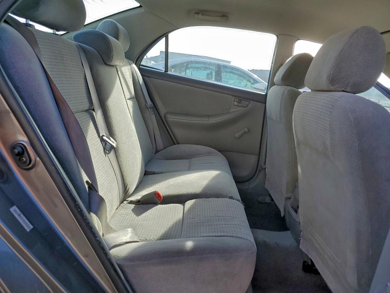 Toyota Corolla Ce Image 9