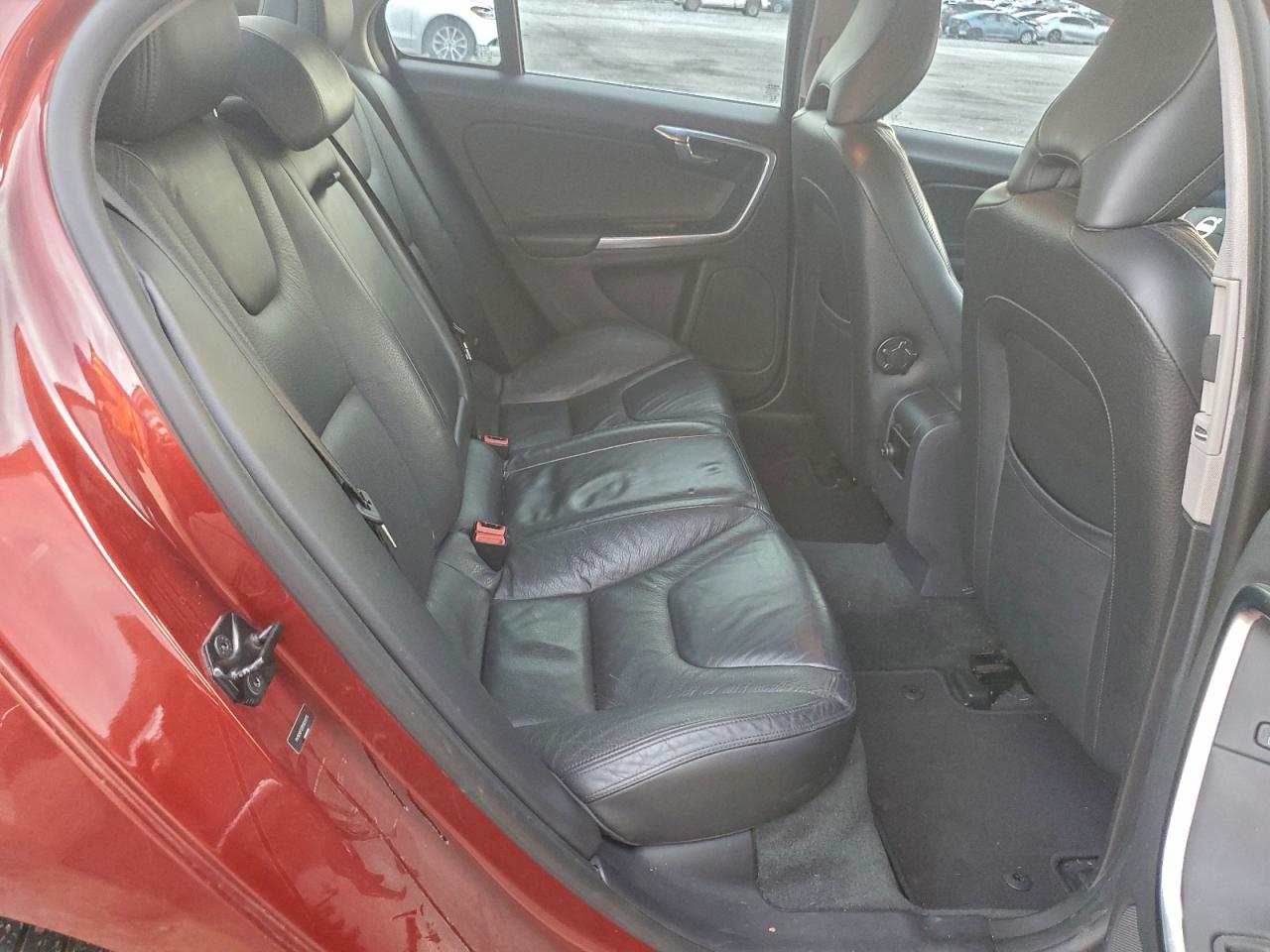 Volvo S60 T5 Image 9