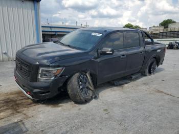  Salvage Nissan Titan