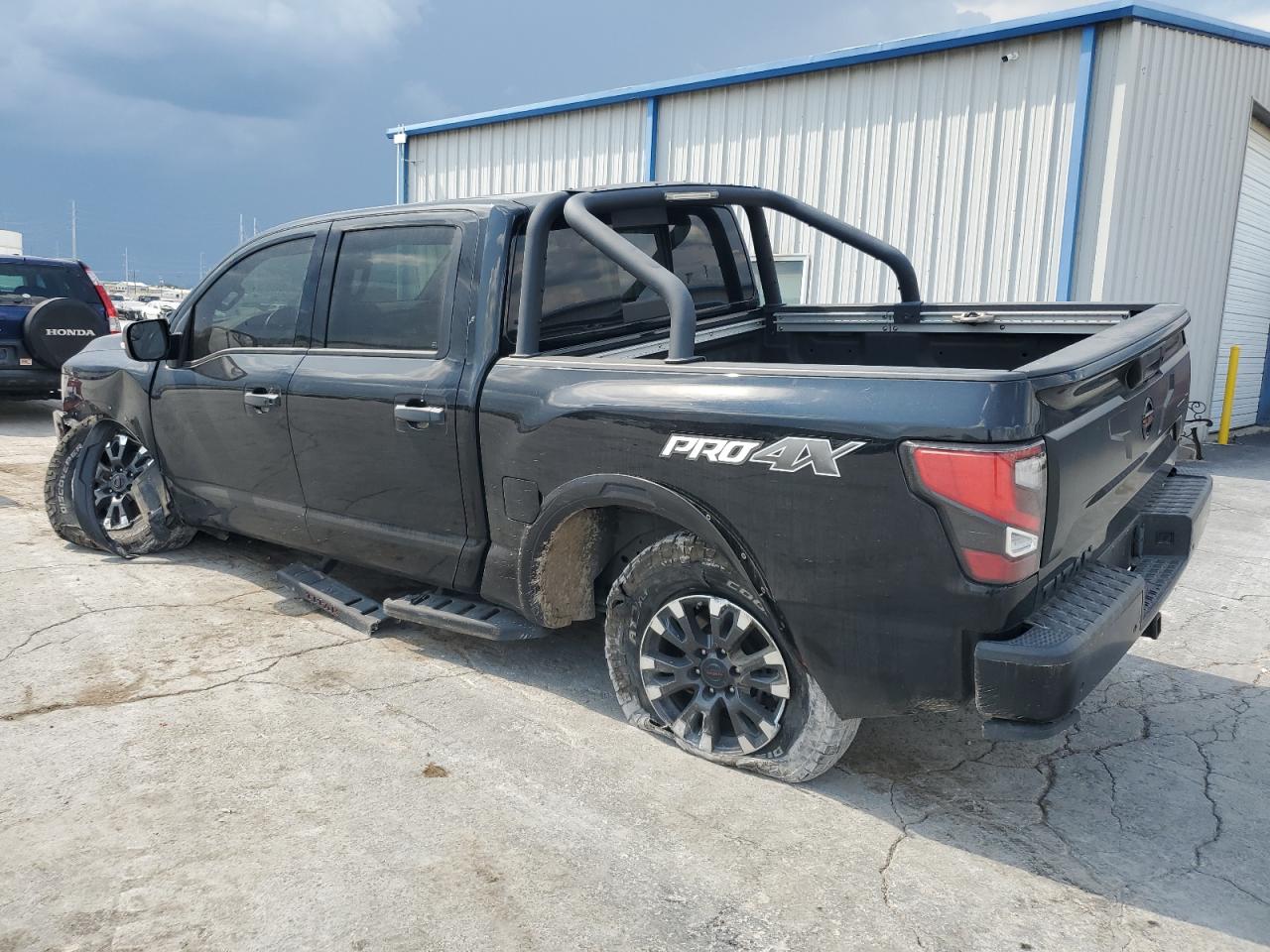 Nissan Titan Sv Image 12